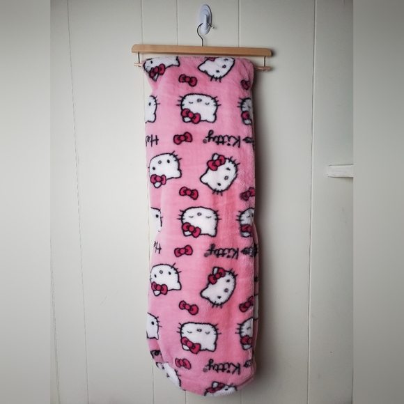 HELLO KITTY pink fur throw blanket